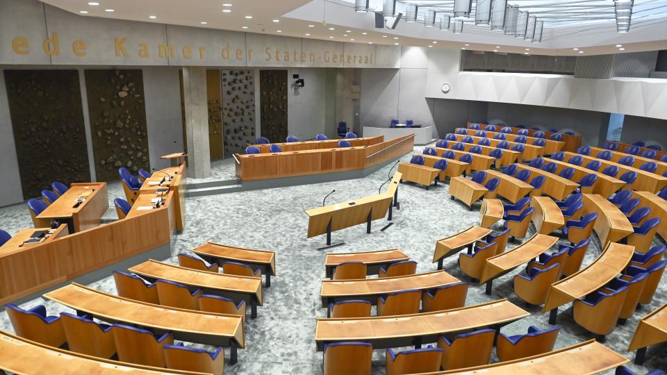 Foto van de tijdelijke plenaire zaal van de Tweede Kamer B67