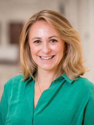 Pasfoto van Lucy Oates Pasfoto van Lucy Oates
