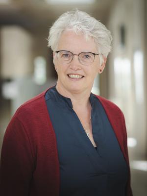Pasfoto van Lia van den Broek Pasfoto van Lia van den Broek