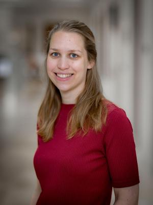 Pasfoto van Carine van der Boog