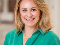 Pasfoto van Lucy Oates
