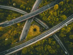 luchtfoto van verkeersknooppunt