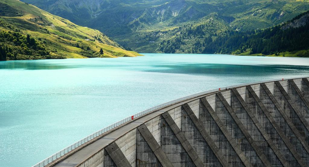 A dam in the Swiss Alps